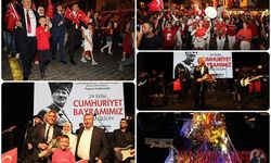 KAŞ’TA CUMHURİYET BAYRAMI’NDA FENER ALAYI VE KONSER DÜZENLENDİ