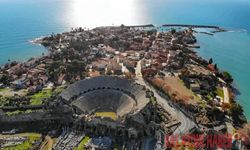 ANTALYA'DAN TURİZMDE YABANCl ZİYARETÇİ REKORU