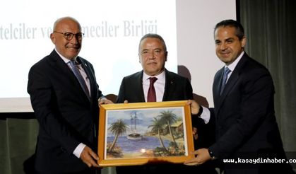 BAŞKAN BÖCEK; " TURİZMCİLERİN EMRİNDE OLACAĞIZ"