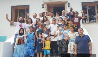 ATIKLARI SANATA DÖNÜŞTÜRDÜLER
