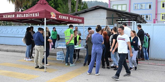 KEMER BELEDİYESİ’NDEN ÖĞRENCİLERE SINAV DESTEĞİ