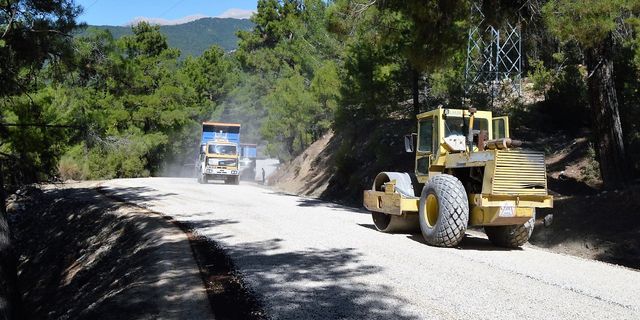 KAŞ YUVACIK GRUP YOLU ASFALTLANIYOR
