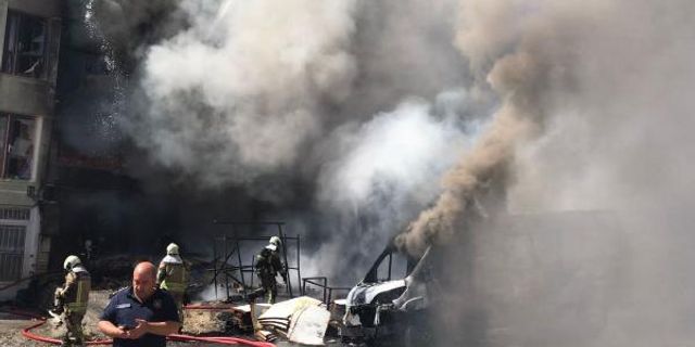 ANKARA'DA SÜNGER FABRİKASINDA YANGIN; 1 ÖLÜ
