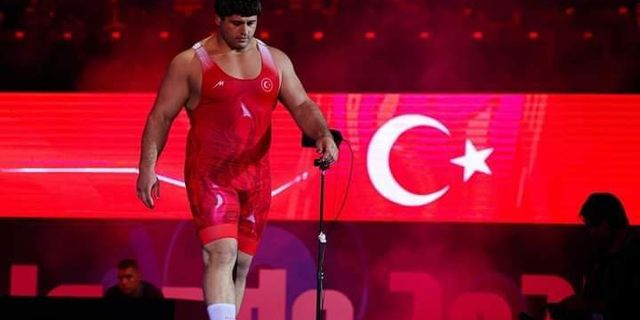 MİLLİ GÜREŞÇİ RIZA KAYAALP ÜZGÜN