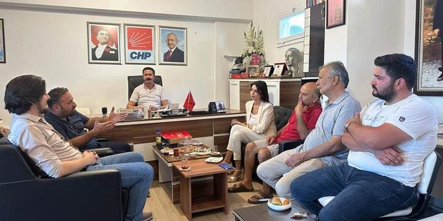 CHP KAŞ İLÇE TEŞKİLATINA ADAY ADAYl ZİYARETİ