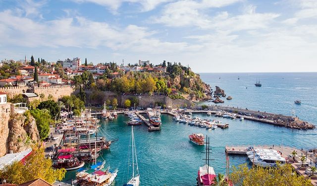 ANTALYA'DA 17 MİLLETVEKİLİ SEÇİLECEK