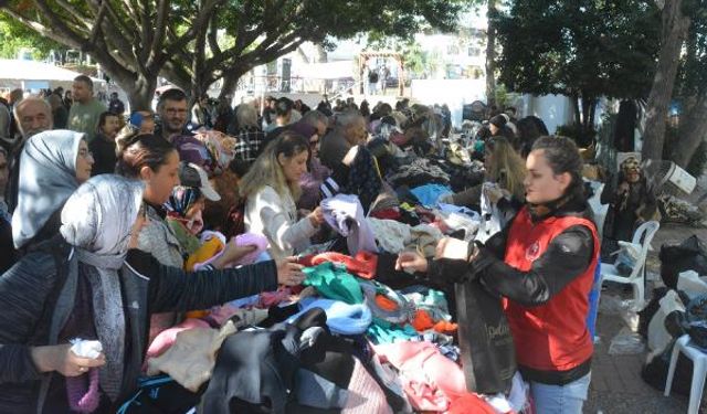 MANAVGAT'TA FİLİSTİN'E DESTEK KERMESİ   