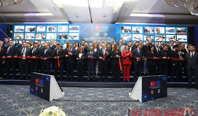 BÜYÜKŞEHİR DİJİTAL GENÇLİK MERKEZİ AÇILDI