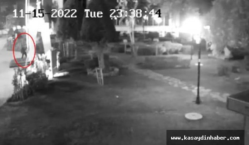 ANTALYA'DA ATATÜRK ANITI'NA BALYOZLU SALDIRI