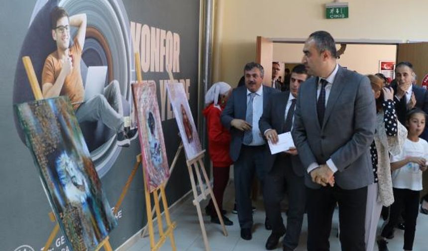 DEPREMZEDELER SERGİ AÇTI