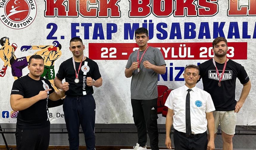 KEMERLİ KİCK BOKS’ÇULAR 8 MADALYA İLE DÖNDÜ